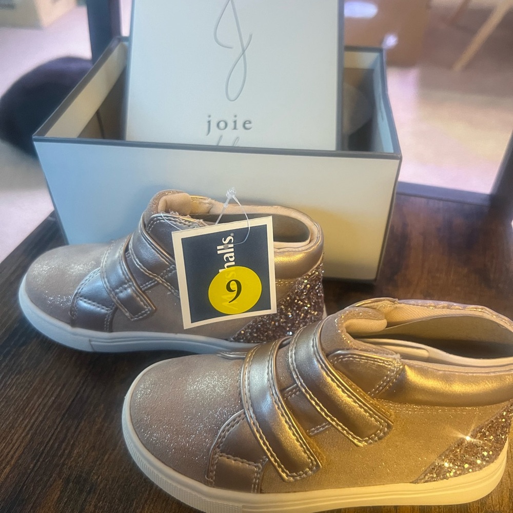 Joie Gold Kids Shoes shoes Joie kids size 9 high top shoes NEW